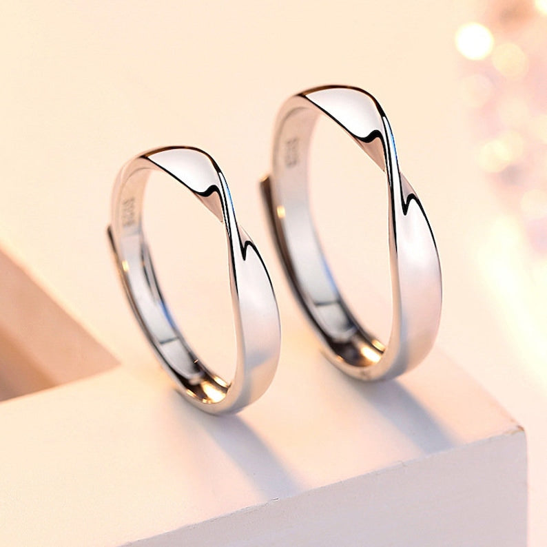 Mobius Couple 92.5 Silver Ring